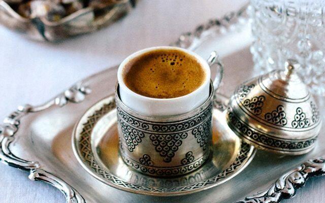 Kakaolu Türk kahvesi tatlı isteğini kesiyor!